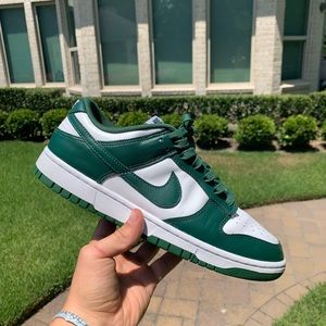 Dunk Low Michigan sz 9.5 VNDS OG ALL